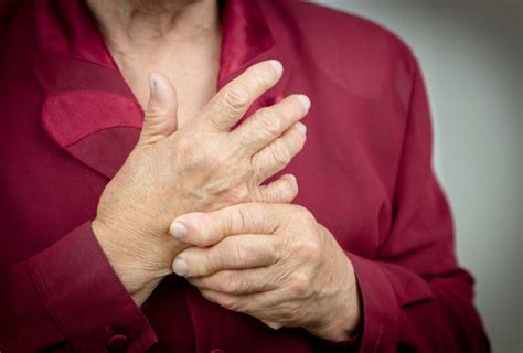 Signs Of Rheumatoid Arthritis And Treatment Options