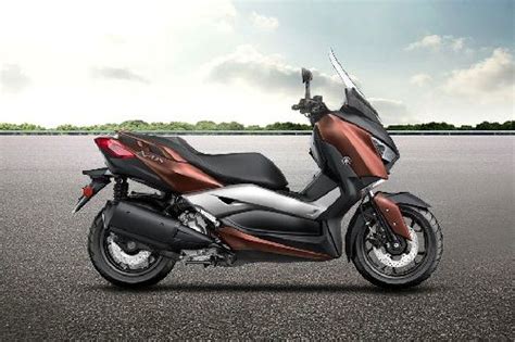 Yamaha tmax 250 atau yamaha xmax 250'2 silinder akan jadi trend kedepan. Yamaha Xmax Colors - Pick From 2 Color Options | Zigwheels