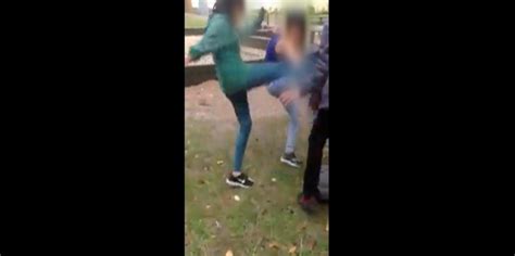 Prügel Video Bitte lächeln Jährige misshandelt und gefilmt WELT