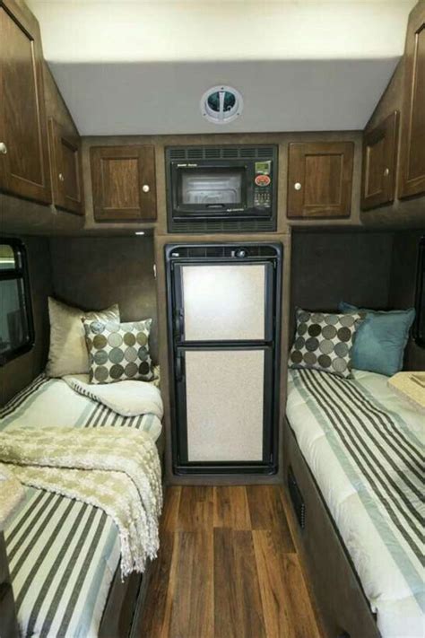 The Inside Layout Of A Semi Truck Sleeper Cab Pictures