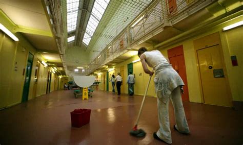 ‘prisoners Are Like Ceos Theyre Skilled At Hiding Low Self Esteem Education The Guardian