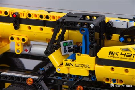 Lego Technic 42108 Mobile Crane Review The Brothers Brick The