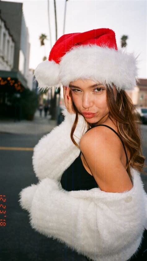 Alexis Ren Sexy Christmas Photoshoot The Fappening