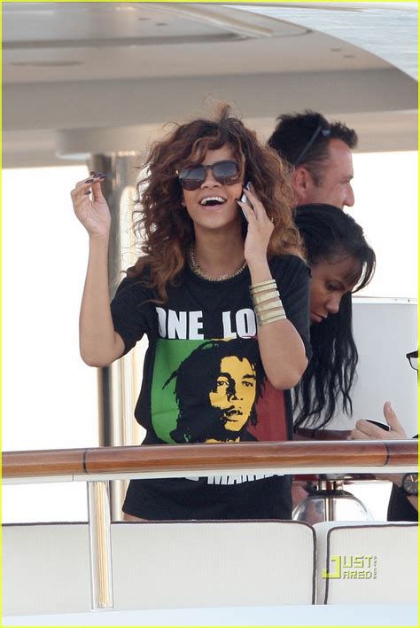 Rihanna Rocks A Monokini On A Yacht Photo 2572402 Rihanna Photos Just Jared Celebrity News