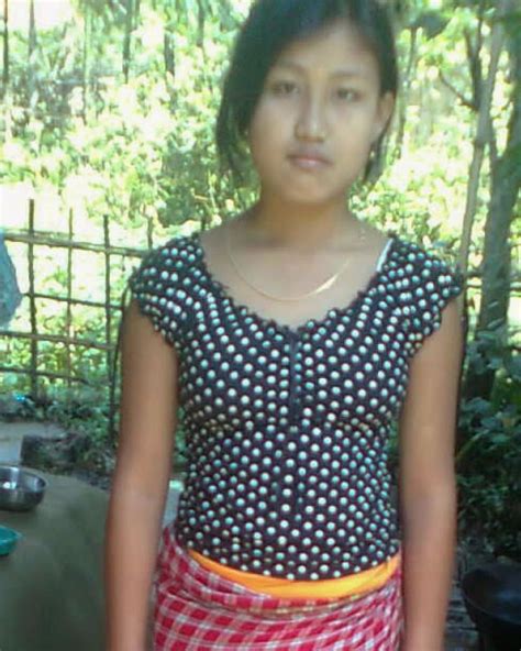 Mobile Updates Desi Cute School Girls Of Assam