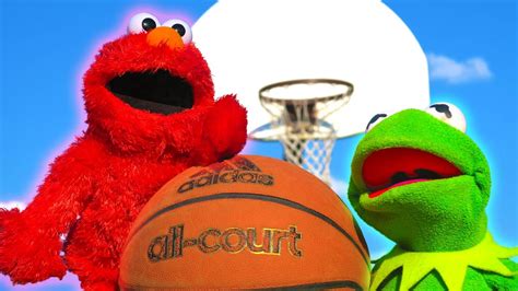 Kermit The Frog And Elmo 1v1 In Basketball Youtube