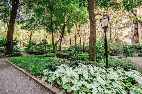 Inside New York Citys Hidden Parks Nyc Park Guide