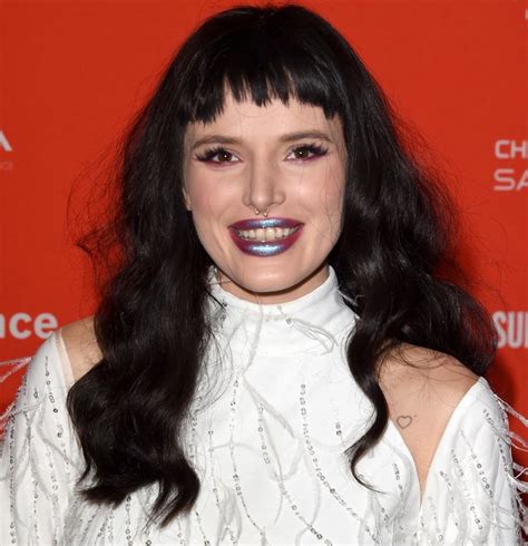 Bella Thorne Looks Like A Whole New Woman With Pitch Black Hair Brit Co