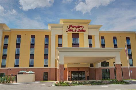 It has a 3.0 overall guest rating based on 1809 reviews. HAMPTON INN & SUITES TAMPA BUSCH GARDENS AREA (Tampa, FL ...
