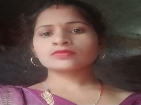 Married Woman Commits Suicide By Hanging Herself With Her Dupatta In Azamgarh आजमगढ़ में महिला