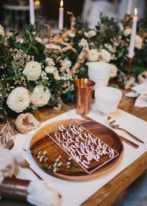 31 Romantic Wedding Table Setting Ideas For Couples