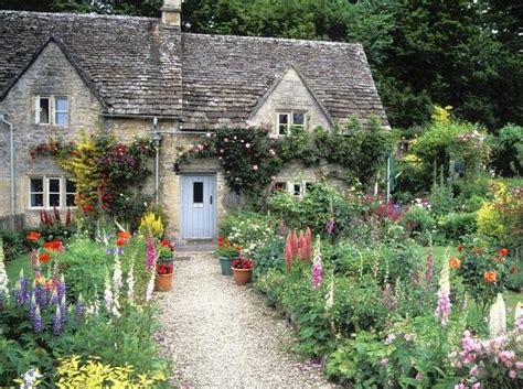 Cottage Gardens The Charming Beauty Of English Country Gardens
