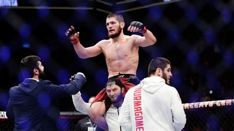 Ciryl gane locks down top three heavyweight spot with ufc 265 interim title victory gane's domination of derrick lewis set up a future showdown with heavyweight champion. ESPN's division-by-division MMA rankings - lightweight