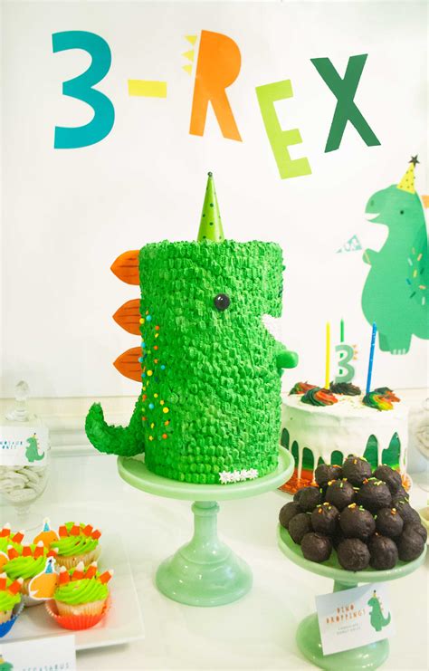 Not all of us have the means to be able to purchase a professional cake for birthday parties, and the thoughts of making one can be kinda scary too. This 3-Rex Birthday Party is a Roaring Good Time - Project ...