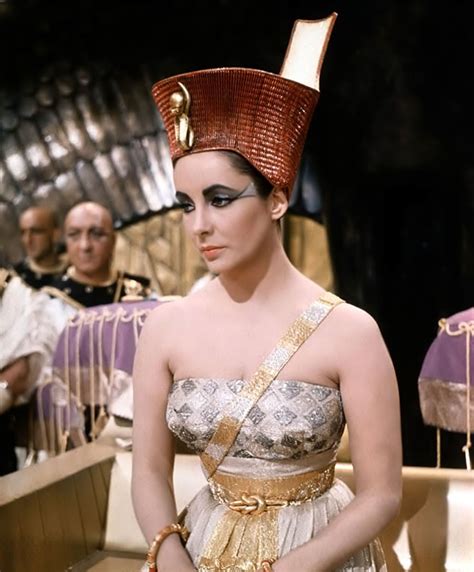 Rare And Beautiful Color Photos Of Elizabeth Taylor Portrayed The