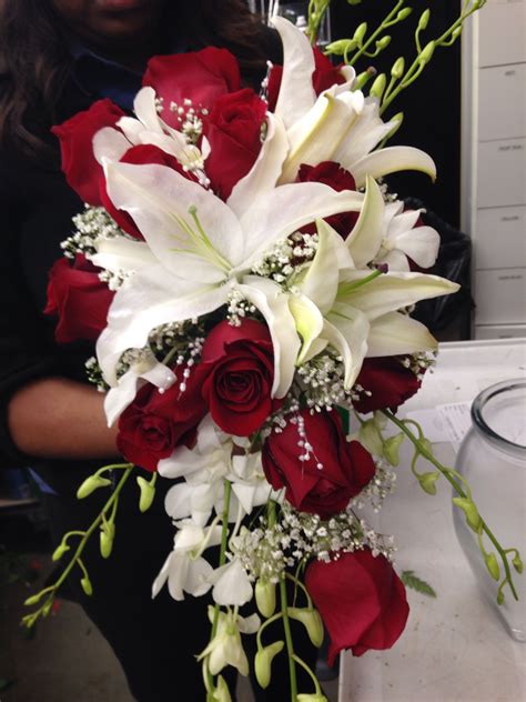 Beautiful Lilies And Roses Simple And Elegant Rose And Lily Bouquet