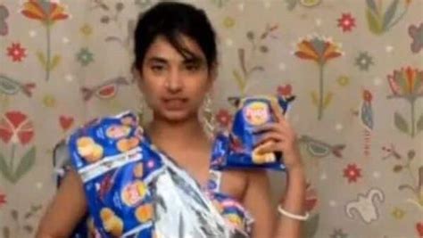 Viral Video Of Woman Makes Saree With Potato Chips Packets Video Trending On Internet Viral