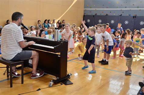 Starting The Day Singing And Dancing Princeton Montessori School