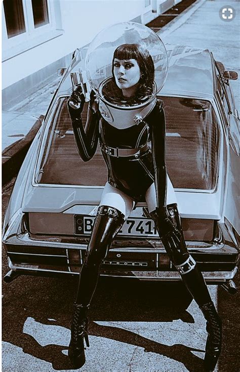 Space Babe Retro Futurism Sci Fi Art Retro Futuristic