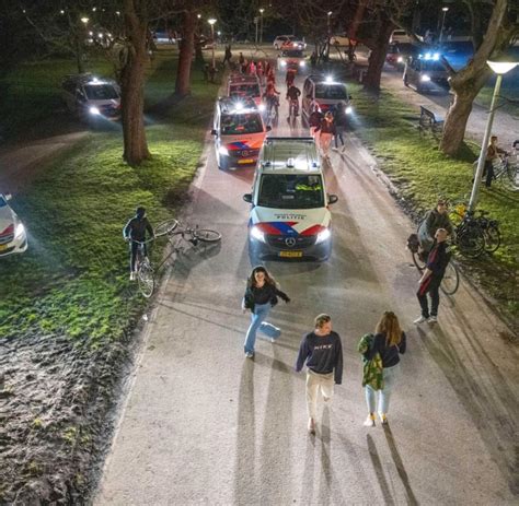 Einreise per flugzeug und fähre: Corona Niederlande - Corona-Alarm: Deutschland erklärt ...