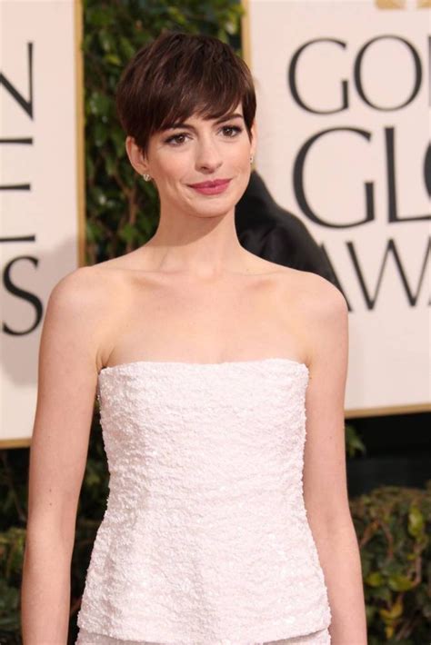 70th Annual Golden Globe Awards 011313 234 Anne Hathaway Fan
