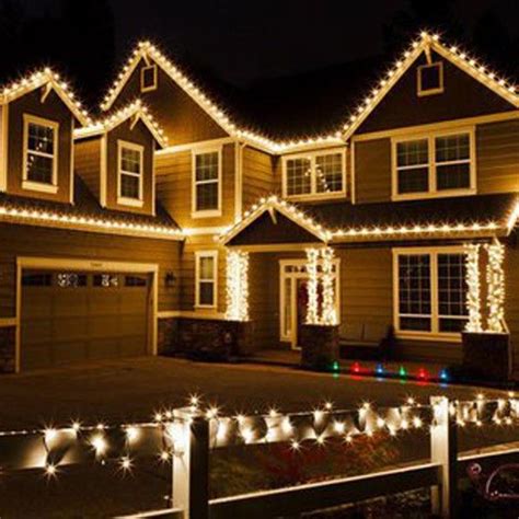 Kerstverlichting geeft sfeer, zoals een lichtgordijn voor je balkon of huis. LED lichtslangen kerstverlichting | Kerstverlichting, Buiten kerstversiering, Buiten kerst