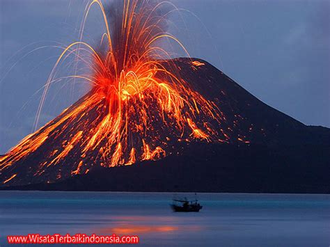 Letusan berlaku di gunung merapi, yang terletak di pulau jawa indonesia. Wisata Dan Sejarah Letusan Krakatau