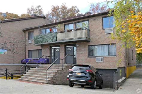 7316 Yellowstone Blvd Forest Hills Ny 11375 Apartments In Forest