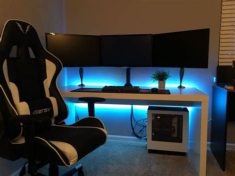 2017 Gaming Setup Ig Bcriswell Video Game Rooms Gaming Room