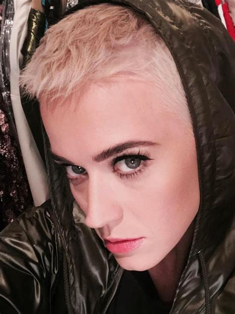 Katy Perry Cuts Her Hair Even Shorter And Were Seriously In Love With