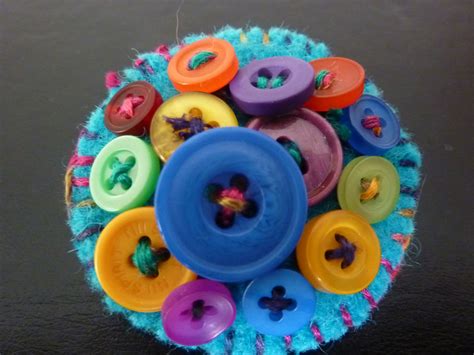 Button Brooch By Sally Joy Button Crafts Diy Buttons Button Jewelry