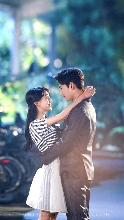 Before their anticipated drama, one smile is very alluring (微微一笑很倾城) airs in mid july, yang yang and zheng shuang steal fans hearts first, with this sweet and lovely commercial. Pin by IKU on Zheng Shuang | Yang yang actor, Cute love ...