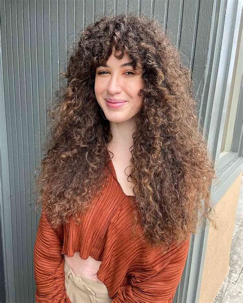 21 flattering shags for curly hair for modern curly haired girls