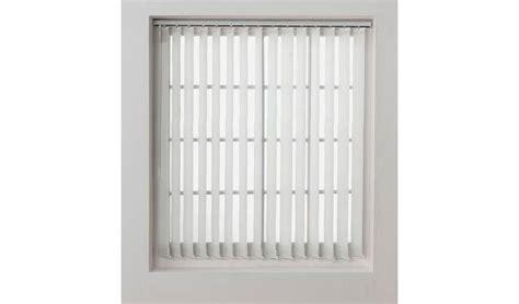Vertical blinds are made up of elegant vertical louvres that can be rotated to let varying amounts of light in. Home Vertical Blind Slats Pack Blend Effortlessly Into Any 4.5ft White And Cream | eBay