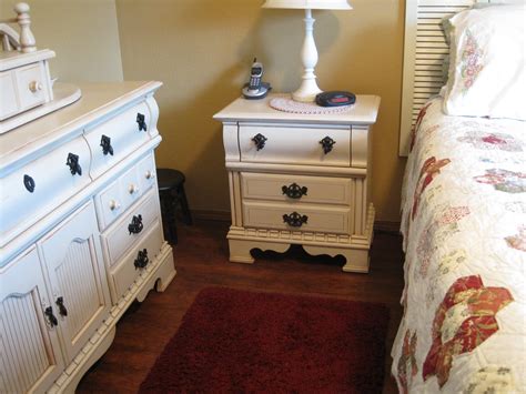 Learn how to paint your bedroom furniture with these easy furniture painting tips! Cherished Treasures: How We Painted Our Bedroom Furniture