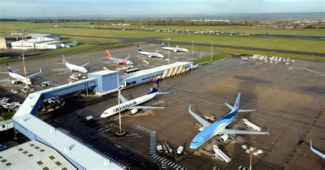 Recap East Midlands Airport Runway Closes To Flights After Planes