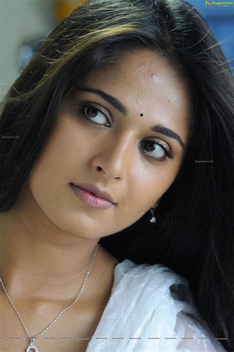 Unseen Hot And HD Photos Anushka In Saree Movie Souryam Beauty Crush Beautiful