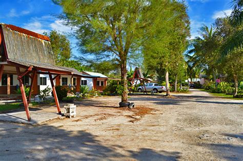Penginapan di chalet, berhawa dingin. Chalet Dan Resort Pantai Bagan Lalang: Bagan Villa Resort