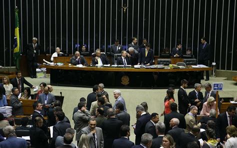 Adiada para hoje votação de projeto que muda meta fiscal Rede Brasil