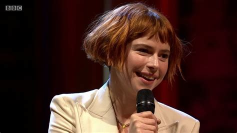 Jessie Buckley Sings Glasgow From The Film Wild Rose At The Baftas 2 In 2022 Jessie