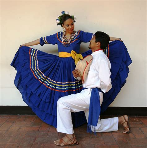 Resultado De Imagen De Vestimenta Honduras Traje Tipico Honduras Traje Típico Bailes