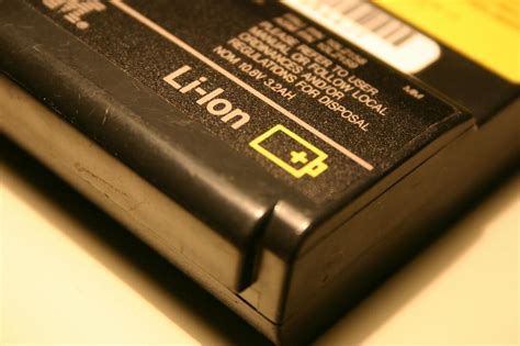 Old Laptop Batteries Power Slums Borgen