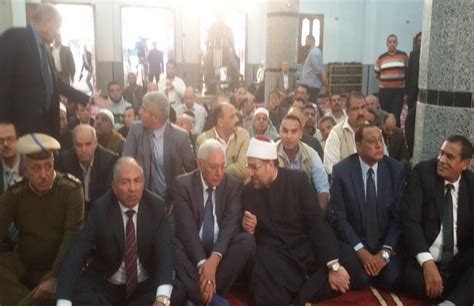 وطالب النصار اللجنة بالبعد عن البيروقراطية، وخاصة في العروض الموسمية كالأعياد، التي عادة ما يتم تجهيز مسرحياتها قبل العيد بأيام، وفي حال عدم إجازة العرض فسيكون من المكلف والخسارة للمسرحية. وزير الأوقاف يؤدي صلاة الجمعة بالمسجد الكبير في كفر عزام ...