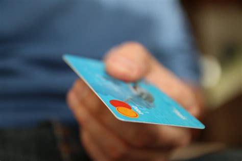 Check out the comparison of credit card vs debit card & make a wise financial decision. Credit Card Vs. Debit Card: The Complete Beginner's Guide