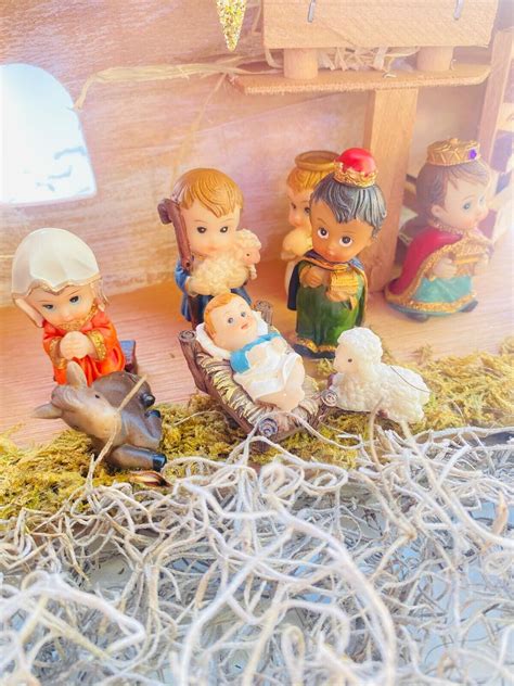 Christmas Nativity Scene Set Figures Polyresin Figurines Baby Jesus 12
