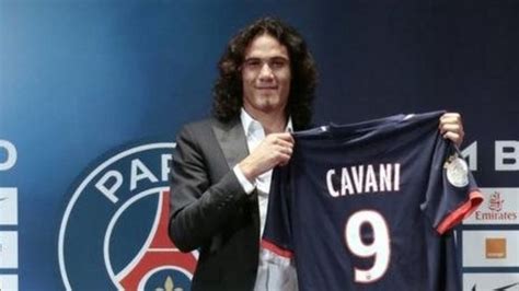 Edinson roberto cavani gómez born 14 february 1987 is a uruguayan professional footballer who plays as a striker for paris saint germain and the uruguay national team. Tetesi za soka Ulaya Alhamisi 10.10.2019: Mandzukic ...