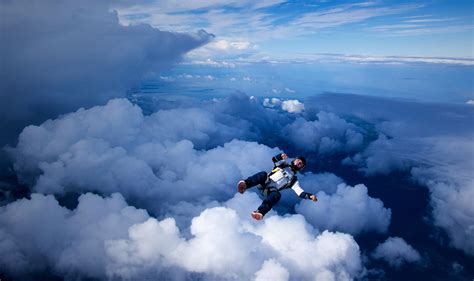 13 Skydiving Through A Cloud Live Unbound Clouds Skydiving