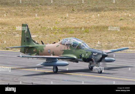 fuerza aérea ecuatoriana emb 314 super tucano en la base de la fuerza aérea de natal brasil