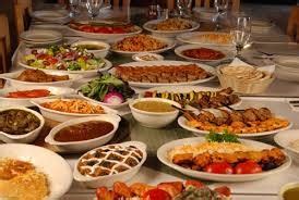 A perfect tahdig, the elusive crispy crust at the bottom of the pot that's the highlight of many persian rice dishes, is a point of pride for home cooks in iran. Persian dinner parties in Vancouver | Erasmus blog ...