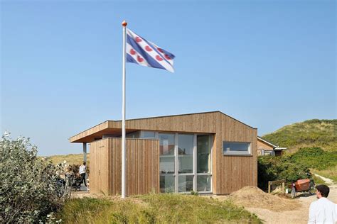 Small Holiday House By Bloem En Lemstra Architecten Homedezen